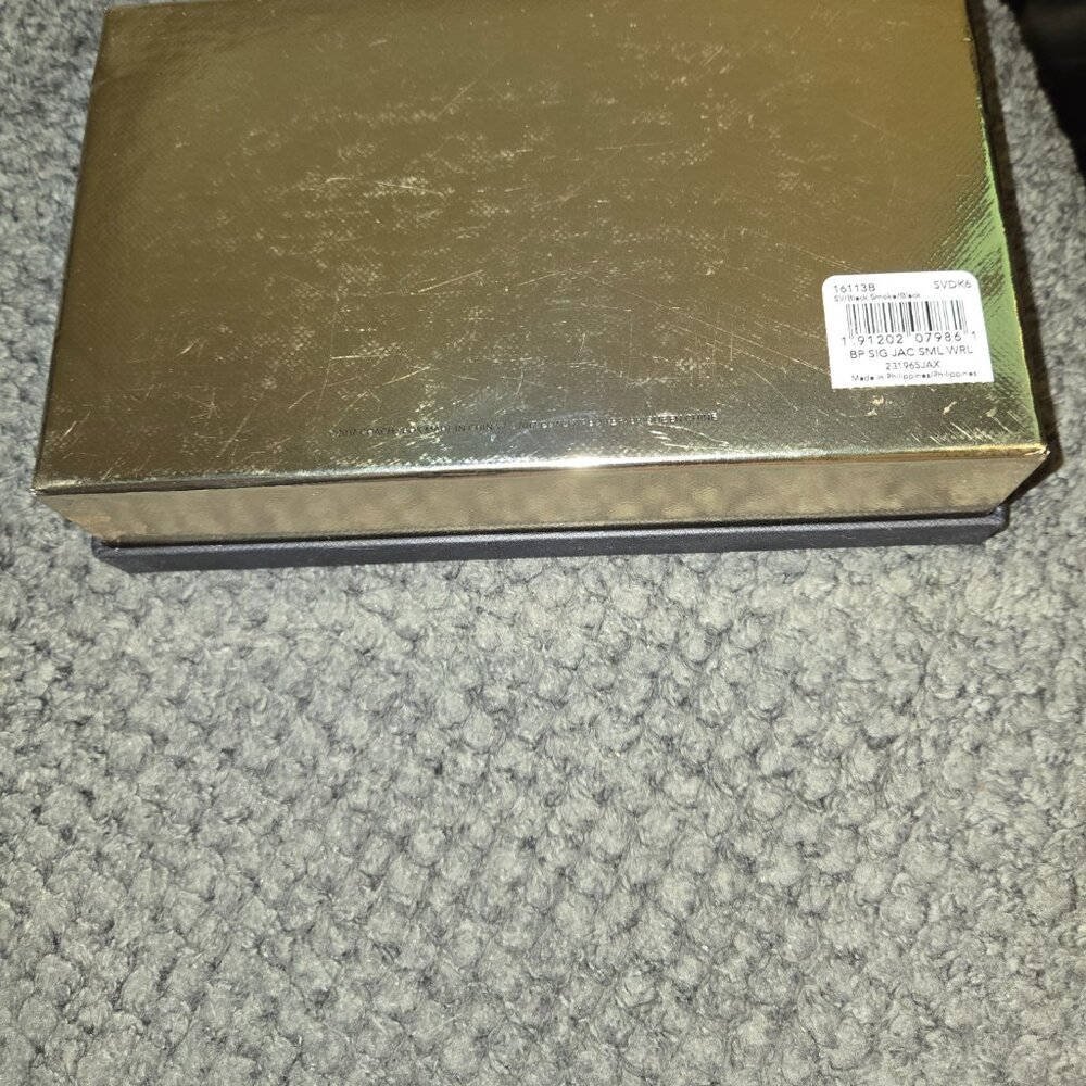 Coach wristlet - Picture 4 of 5